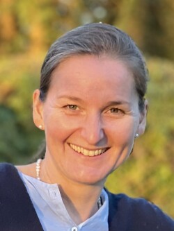 Dr. Nina Kröner-Hock